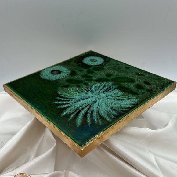 Mirasol Tile and Brass Trivet. - Picture 3 of 5